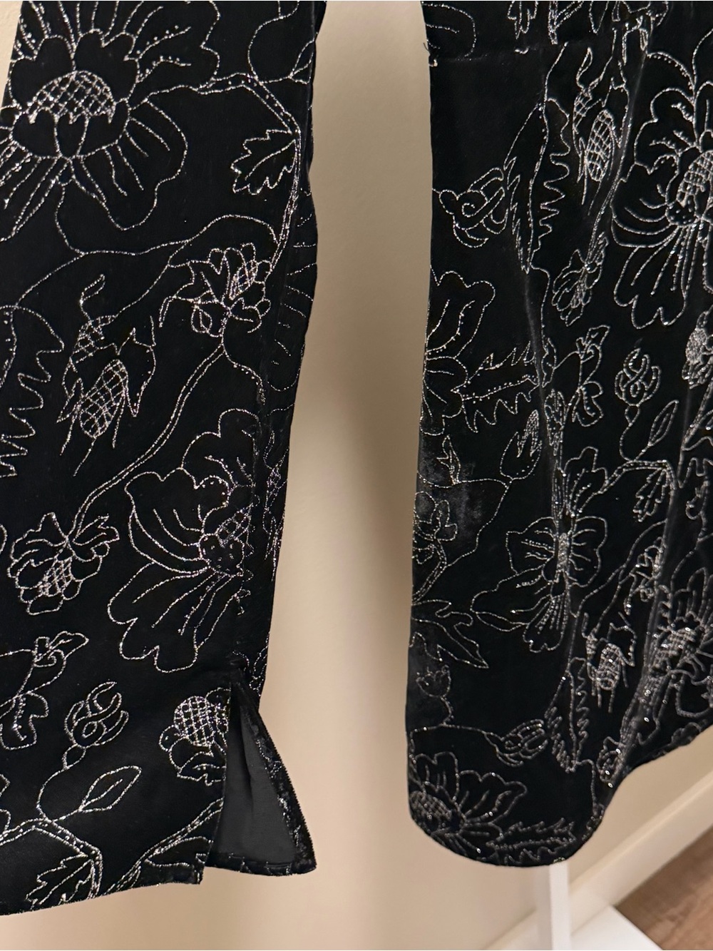 Lost + Wander Black Floral V-Neck Long Sleeve Mini Dress - Picture 4 of 6